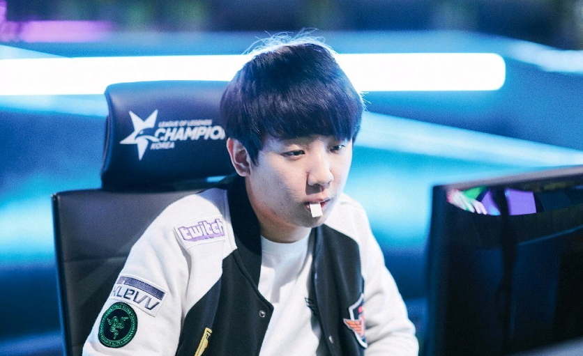 他如何在压 他如何在压