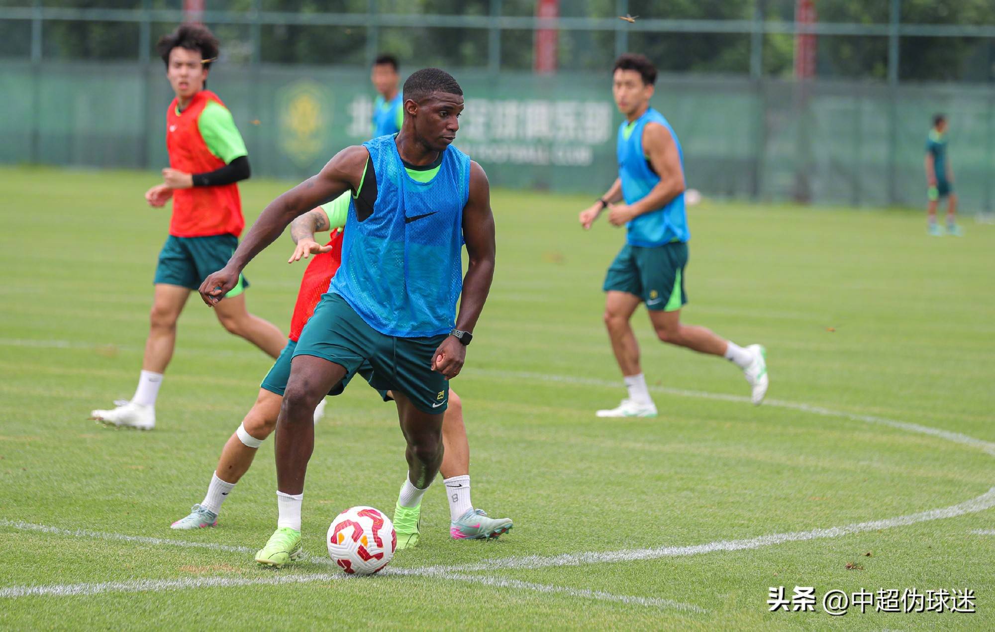 他能够让巨 他能够让巨